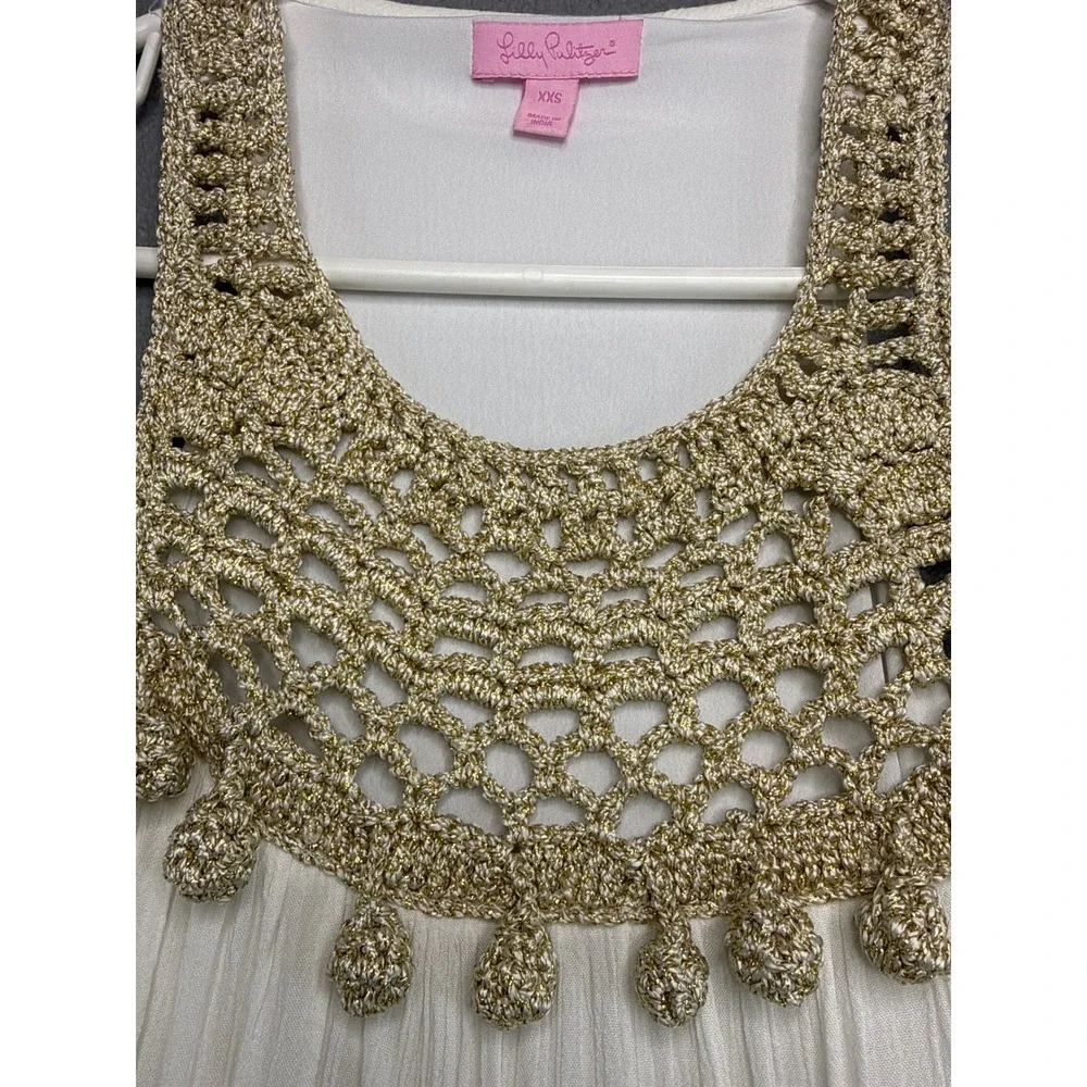 Lilly Pulitzer Dress Womens XXS White Gold Metallic Crochet Neck Pom Pom Shift - Picture 2 of 10
